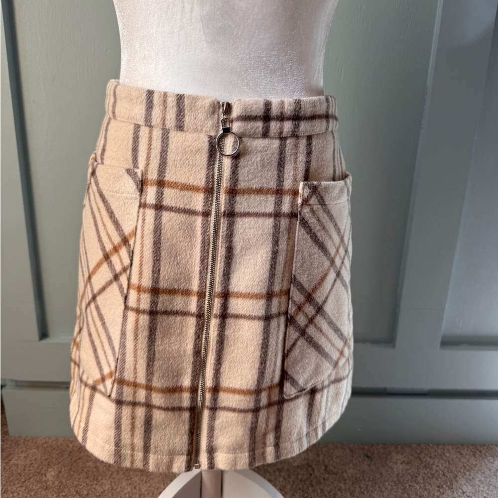 HYFVE Beige Plaid Mini Skirt with Zipper
